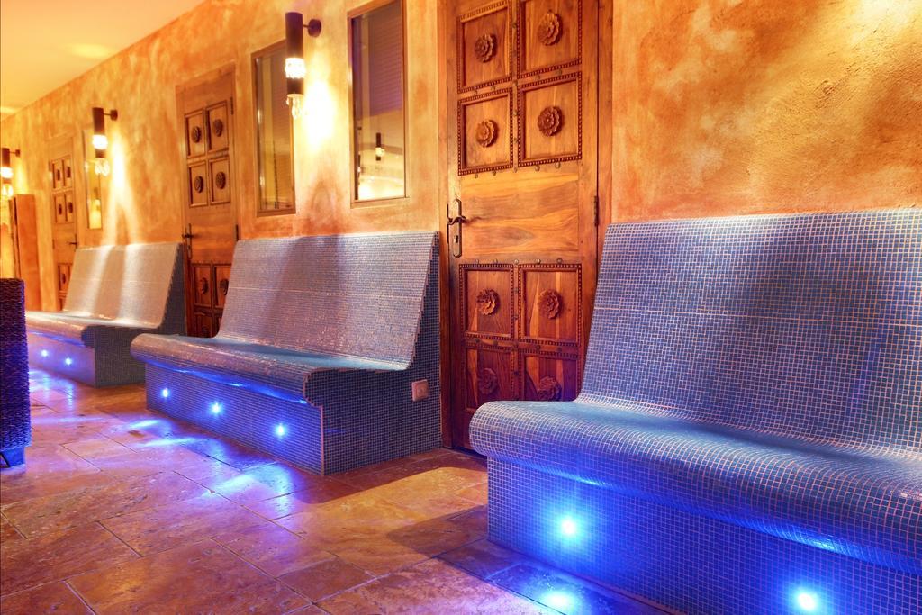 Grand Rose SPA Hotel Kuressaare Exterior foto