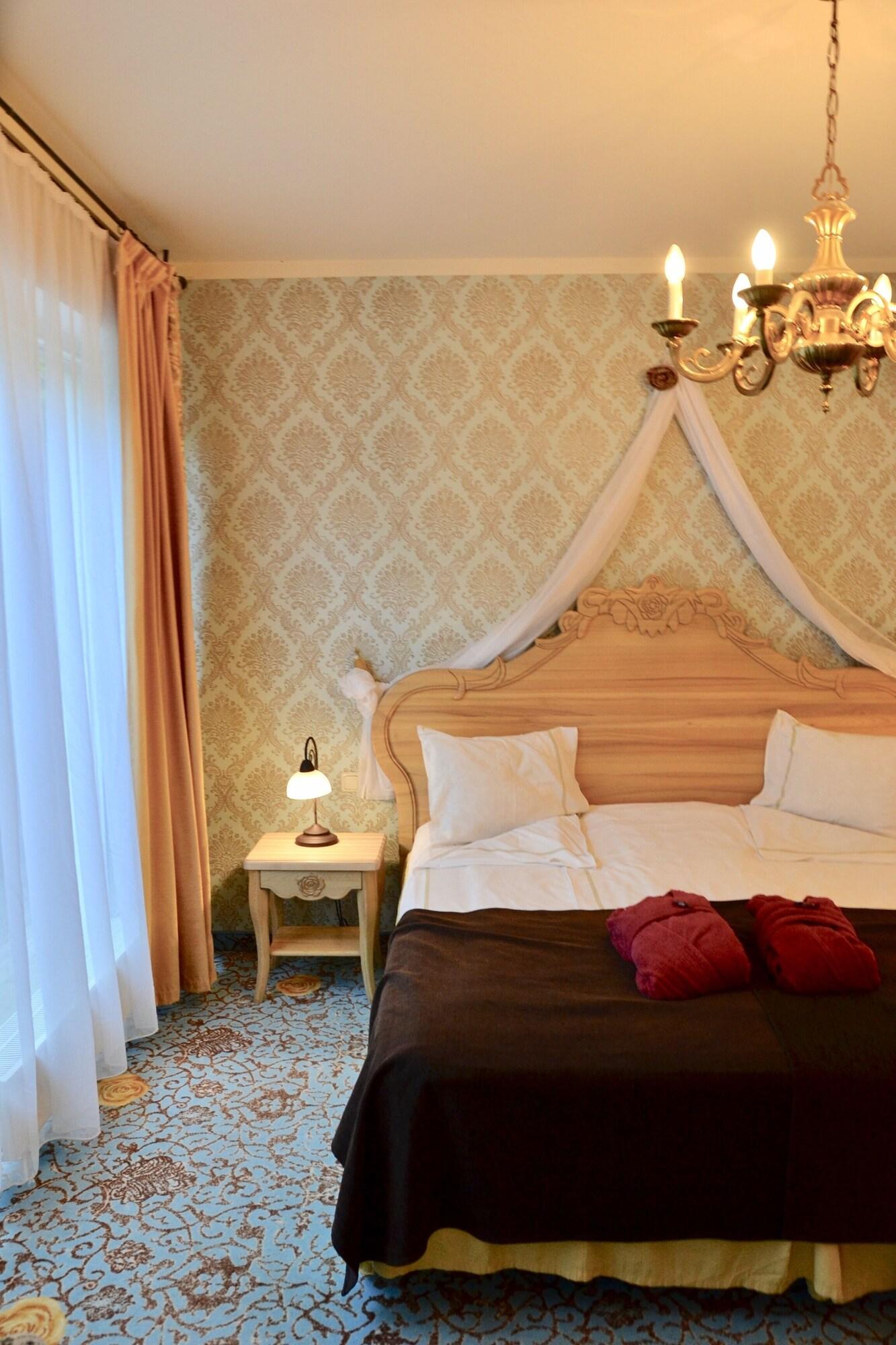 Grand Rose SPA Hotel Kuressaare Exterior foto
