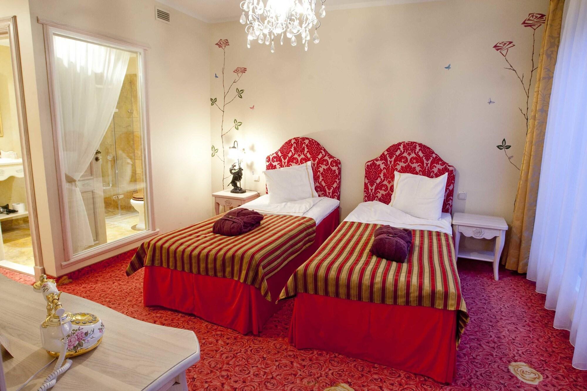 Grand Rose SPA Hotel Kuressaare Exterior foto