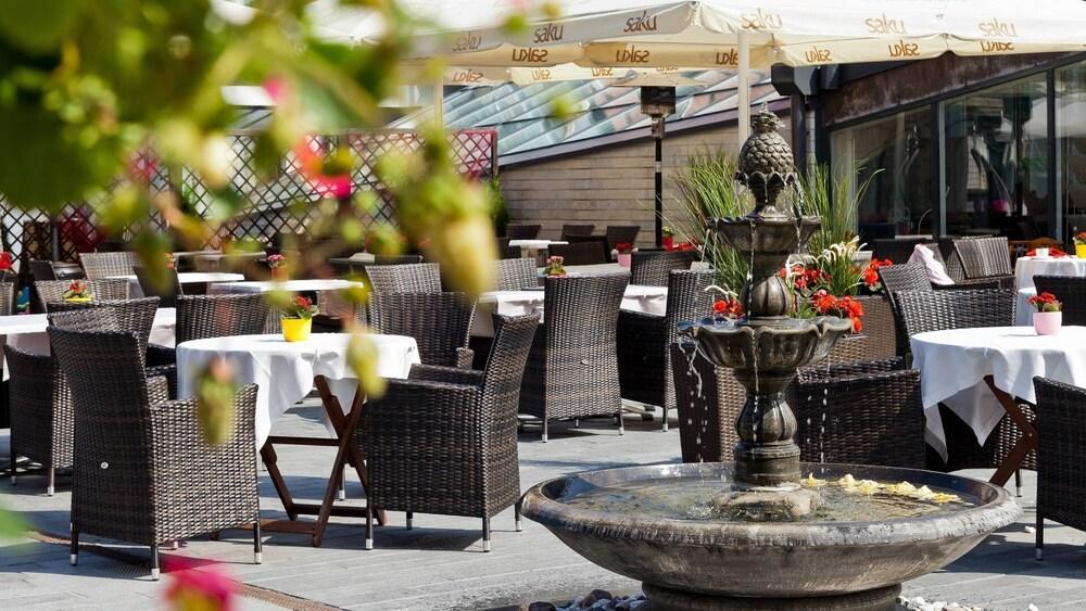 Grand Rose SPA Hotel Kuressaare Exterior foto