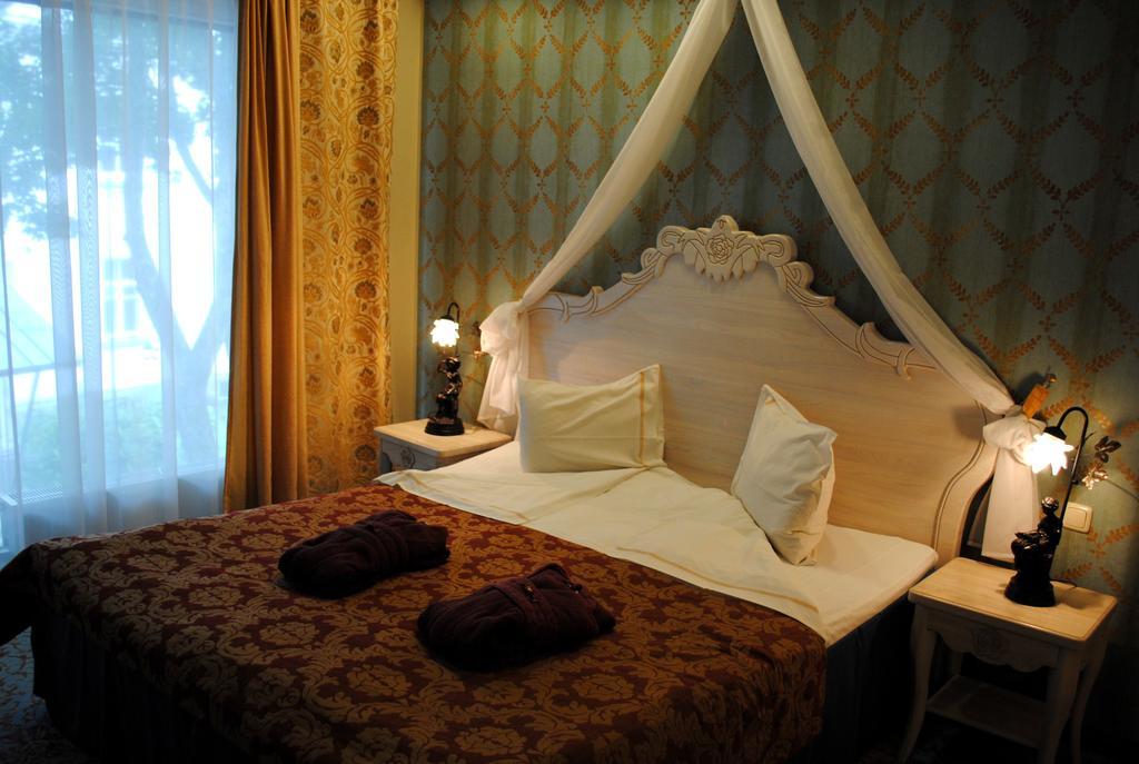Grand Rose SPA Hotel Kuressaare Exterior foto